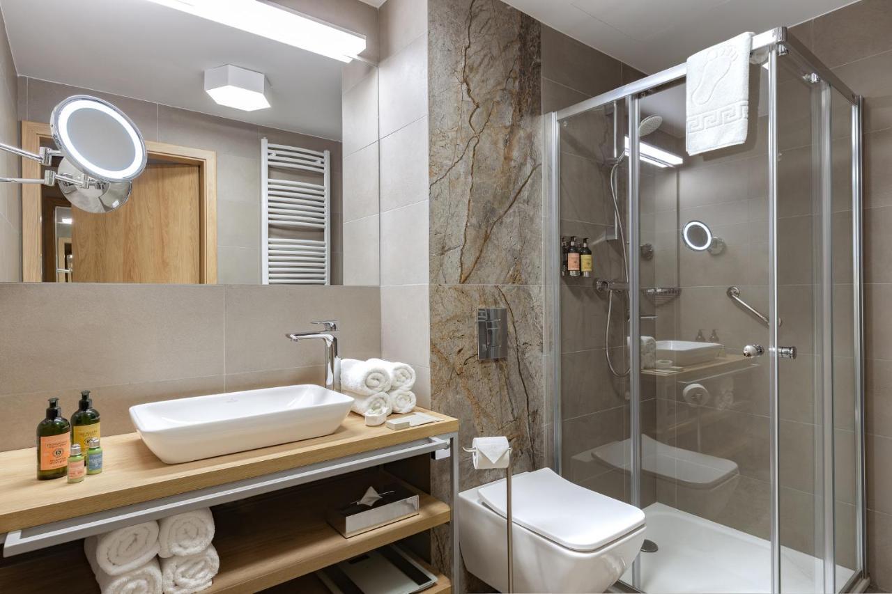 Platinum Mountain Hotel&Spa Szklarska Poreba Exterior photo A modern bathroom