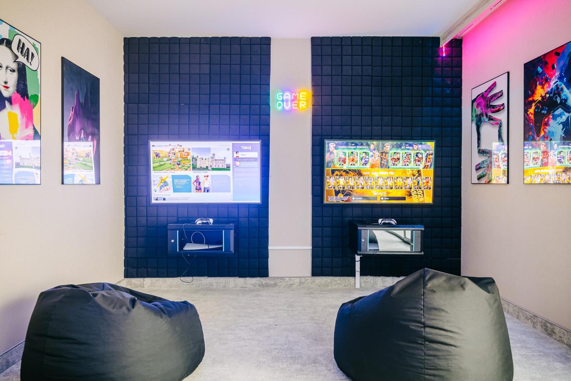 Platinum Mountain Hotel&Spa Szklarska Poreba Exterior photo The gaming room at the YouTube Space LA